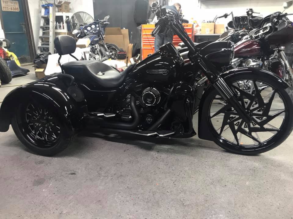 SINISTER WHEEL 18インチ　ハーレー　ソフテイル　シニスター シニスター製ソフテイル ホイール 前後 社外 新品 ハーレー